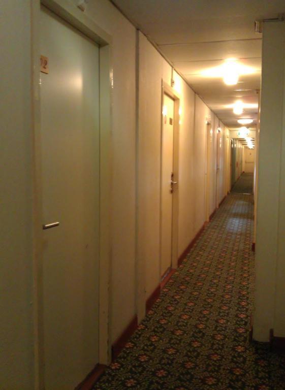 Budget Hostel Bargain Toko Amsterdam Exteriör bild