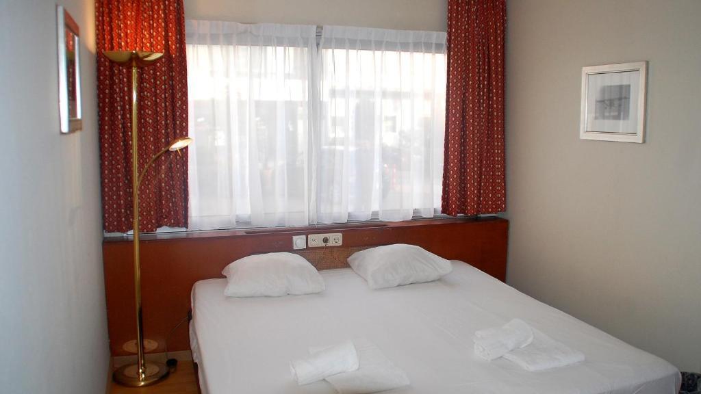 Budget Hostel Bargain Toko Amsterdam Rum bild