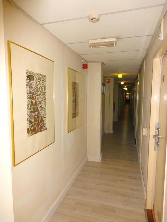 Budget Hostel Bargain Toko Amsterdam Exteriör bild